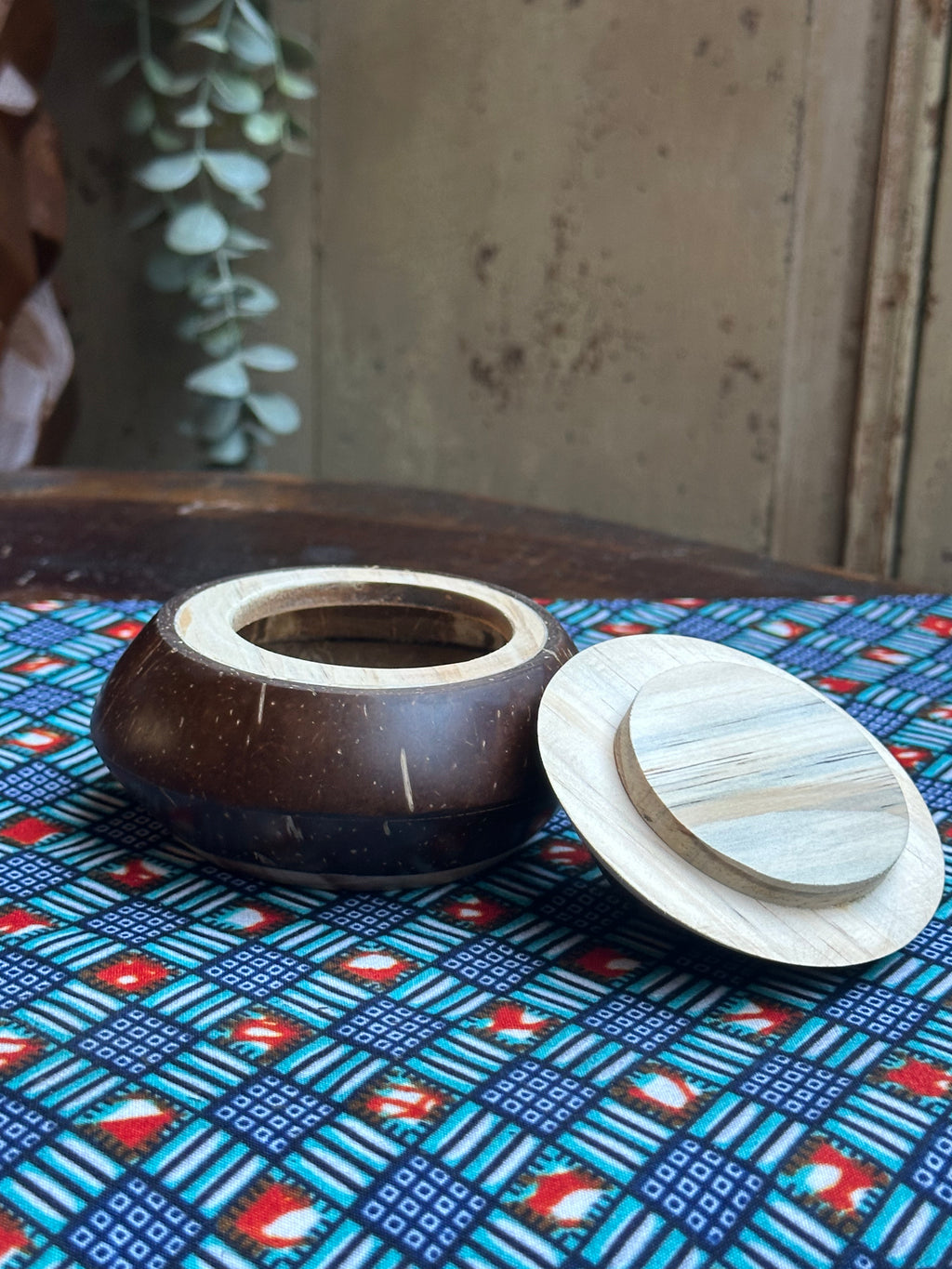 Little Coconut Pot With Cover